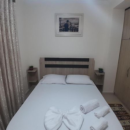Guest House Taverna Laberia 2 Gjirokaster Exterior photo