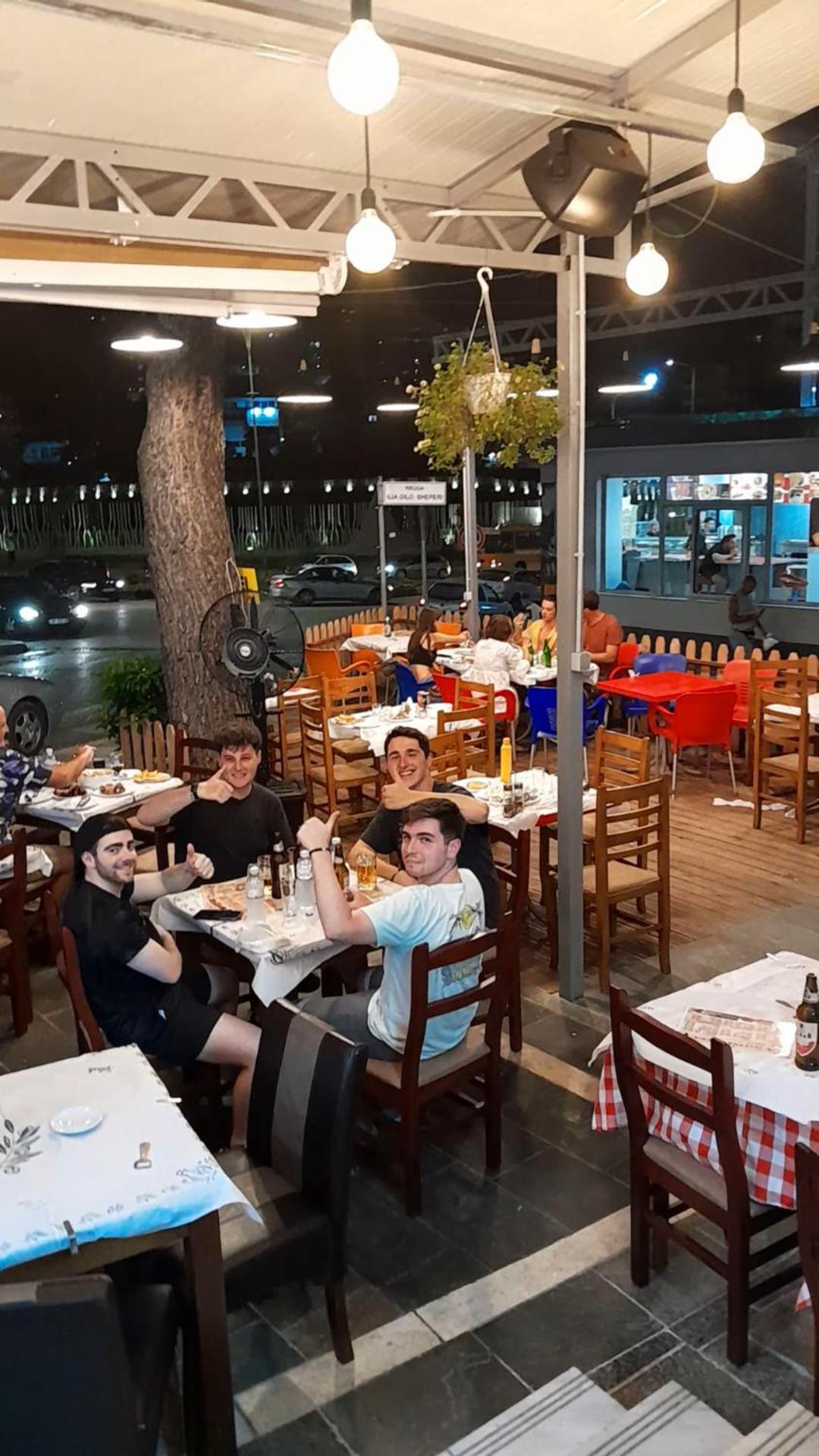 Guest House Taverna Laberia 2 Gjirokaster Exterior photo